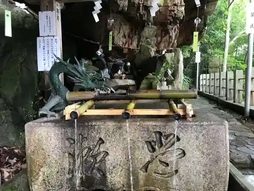 阿賀神社の手水舎