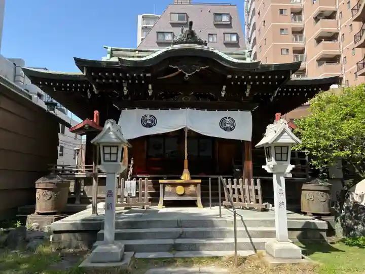 千束稲荷神社の{uncategorized: "未分類", other: "その他", undefined: "問題あり", building: "その他建物", grave: "お墓", sacred_gate: "鳥居", guardian: "狛犬", statue: "像", buddha: "仏像", history: "歴史", nature: "自然", garden: "庭園", animal: "動物", pagoda: "塔", temizu: "手水舎", mountain_gate: "山門・神門", sanctuary: "本殿・本堂", subordinate: "末社・摂社", art: "芸術", scenery: "景色", jizo: "地蔵", ema: "絵馬", goshuin: "御朱印", omikuji: "おみくじ", items: "授与品その他", amulet: "お守り", goshuincho: "御朱印帳", eats: "食事", festival: "お祭り", votive_dance: "神楽", shichigosan: "七五三参", wedding: "結婚式", experience: "体験その他", initially: "初詣", around: "周辺", anti_infection: "感染症対策"}