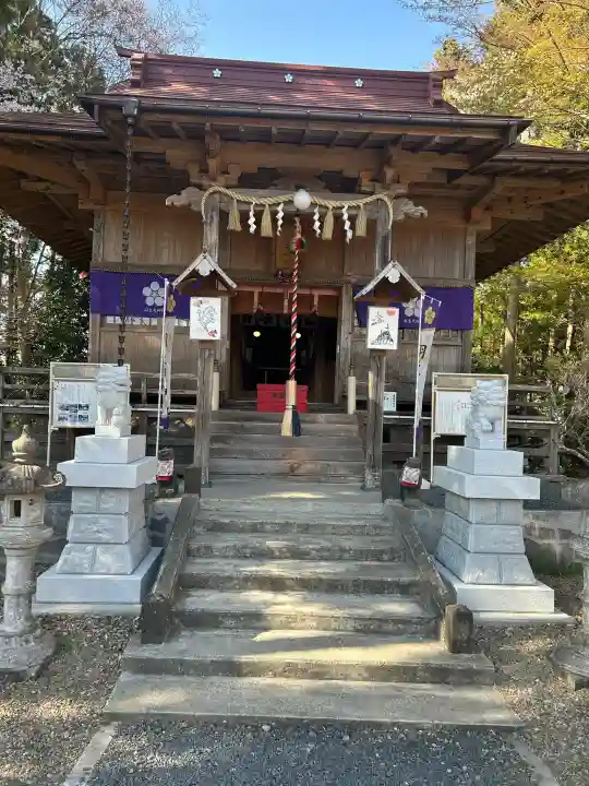 羽生天神社の{uncategorized: "未分類", other: "その他", undefined: "問題あり", building: "その他建物", grave: "お墓", sacred_gate: "鳥居", guardian: "狛犬", statue: "像", buddha: "仏像", history: "歴史", nature: "自然", garden: "庭園", animal: "動物", pagoda: "塔", temizu: "手水舎", mountain_gate: "山門・神門", sanctuary: "本殿・本堂", subordinate: "末社・摂社", art: "芸術", scenery: "景色", jizo: "地蔵", ema: "絵馬", goshuin: "御朱印", omikuji: "おみくじ", items: "授与品その他", amulet: "お守り", goshuincho: "御朱印帳", eats: "食事", festival: "お祭り", votive_dance: "神楽", shichigosan: "七五三参", wedding: "結婚式", experience: "体験その他", initially: "初詣", around: "周辺", anti_infection: "感染症対策"}