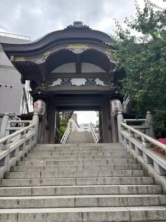 湯島天満宮の{uncategorized: "未分類", other: "その他", undefined: "問題あり", building: "その他建物", grave: "お墓", sacred_gate: "鳥居", guardian: "狛犬", statue: "像", buddha: "仏像", history: "歴史", nature: "自然", garden: "庭園", animal: "動物", pagoda: "塔", temizu: "手水舎", mountain_gate: "山門・神門", sanctuary: "本殿・本堂", subordinate: "末社・摂社", art: "芸術", scenery: "景色", jizo: "地蔵", ema: "絵馬", goshuin: "御朱印", omikuji: "おみくじ", items: "授与品その他", amulet: "お守り", goshuincho: "御朱印帳", eats: "食事", festival: "お祭り", votive_dance: "神楽", shichigosan: "七五三参", wedding: "結婚式", experience: "体験その他", initially: "初詣", around: "周辺", anti_infection: "感染症対策"}
