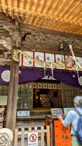 新倉富士浅間神社の本殿・本堂