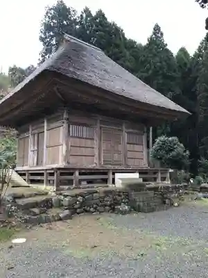 八勝寺の本殿・本堂
