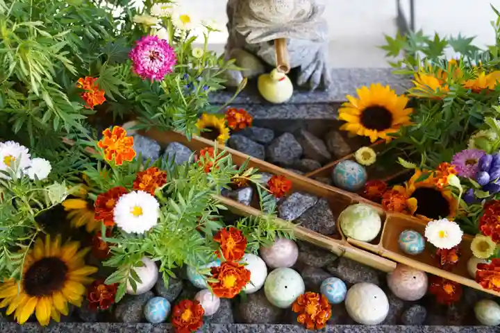 滑川神社 - 仕事と子どもの守り神の手水舎