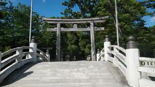 寒川神社の鳥居