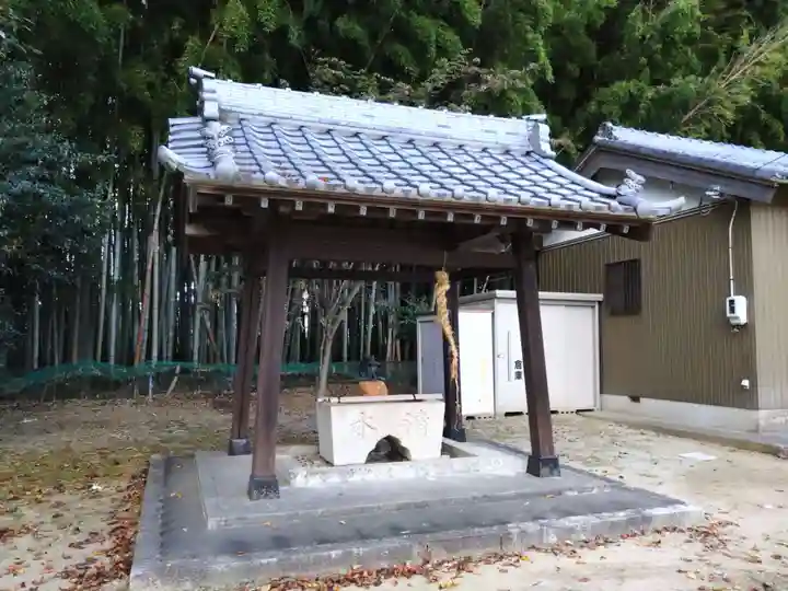 立野天神社の手水舎