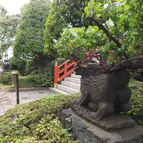 東大島神社の狛犬