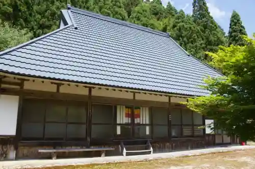 龍宝寺の本殿