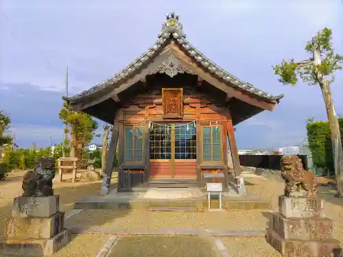 神明社・八幡社合殿（白浜町）の本殿