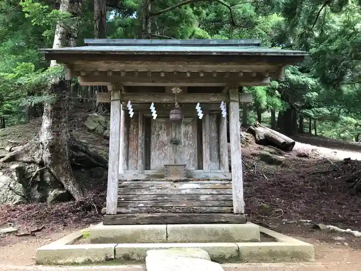 金華山黄金山神社の末社・摂社