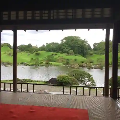 出水神社の庭園