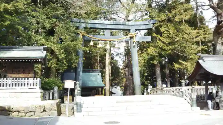 諏訪大社の鳥居