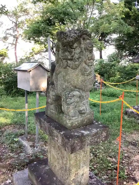 東之宮社の狛犬