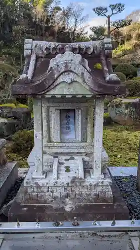 陽徳寺の末社