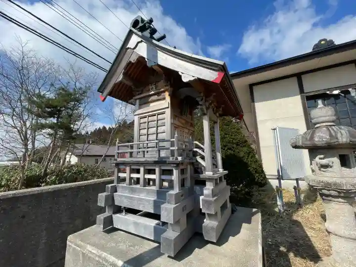 北海道東照宮の{uncategorized: "未分類", other: "その他", undefined: "問題あり", building: "その他建物", grave: "お墓", sacred_gate: "鳥居", guardian: "狛犬", statue: "像", buddha: "仏像", history: "歴史", nature: "自然", garden: "庭園", animal: "動物", pagoda: "塔", temizu: "手水舎", mountain_gate: "山門・神門", sanctuary: "本殿・本堂", subordinate: "末社・摂社", art: "芸術", scenery: "景色", jizo: "地蔵", ema: "絵馬", goshuin: "御朱印", omikuji: "おみくじ", items: "授与品その他", amulet: "お守り", goshuincho: "御朱印帳", eats: "食事", festival: "お祭り", votive_dance: "神楽", shichigosan: "七五三参", wedding: "結婚式", experience: "体験その他", initially: "初詣", around: "周辺", anti_infection: "感染症対策"}
