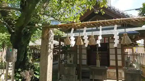 神明神社の末社