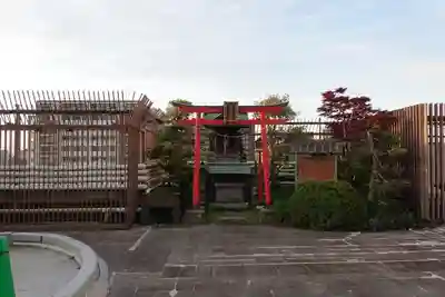 民部稲荷神社(丸広百貨店屋上)のその他建物