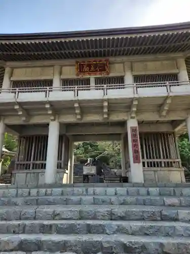 越後胎内観音の山門・神門