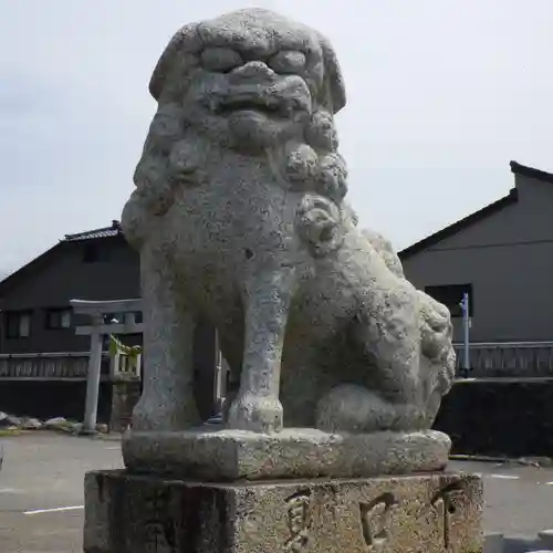 諏訪神社の狛犬