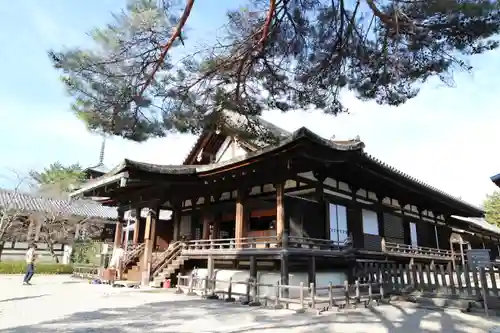 法隆寺の本殿・本堂