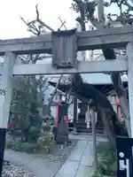 四谷於岩稲荷田宮神社の鳥居
