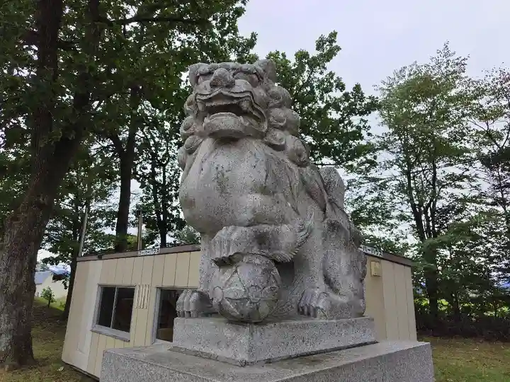 屈足神社の狛犬