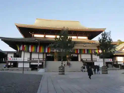 成田山新勝寺の本殿・本堂