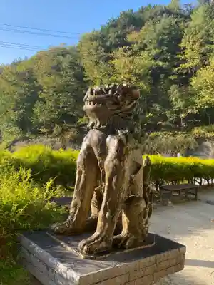 八王子神社の狛犬