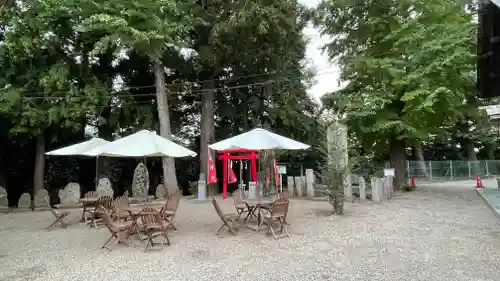 二柱神社の建物その他