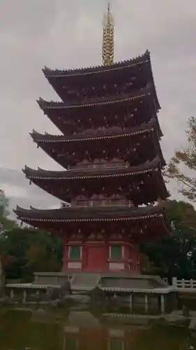 蓮華院誕生寺　本院の塔