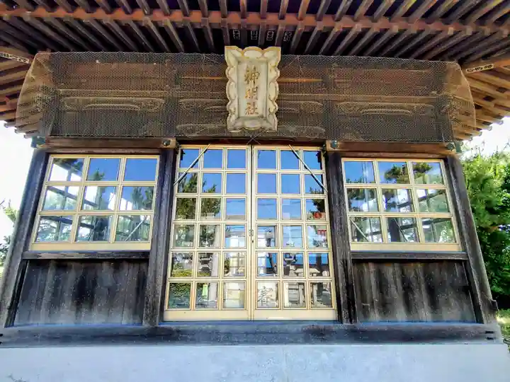 神明社(狐地)の本殿・本堂