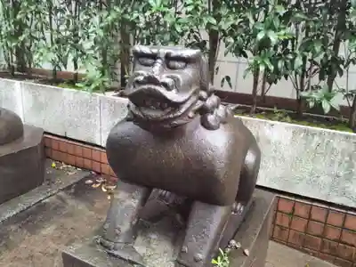 市谷亀岡八幡宮の狛犬