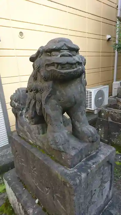 秋葉神社の狛犬