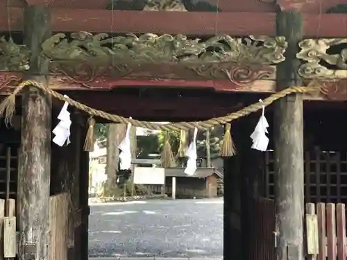 山住神社の山門