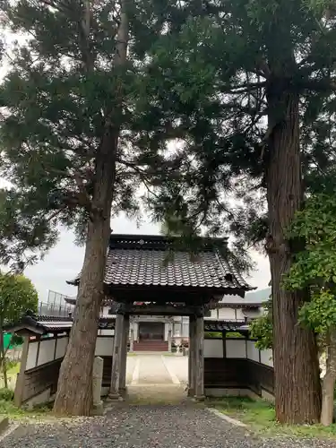 光明寺の山門