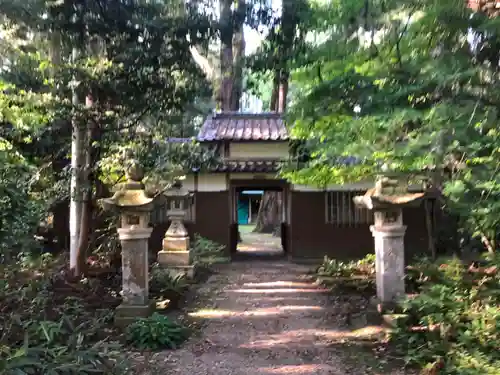 戸神社の山門・神門
