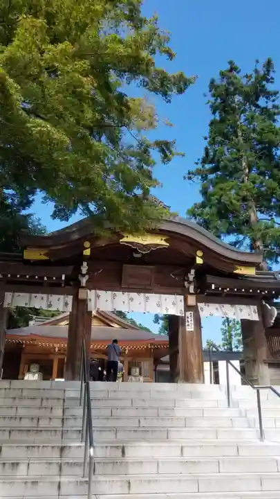 高麗神社の山門・神門
