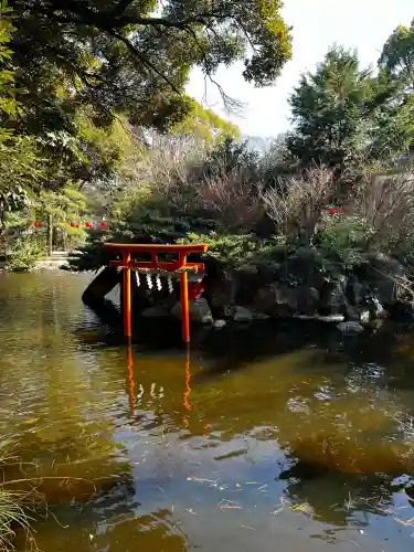 平塚八幡宮の{uncategorized: "未分類", other: "その他", undefined: "問題あり", building: "その他建物", grave: "お墓", sacred_gate: "鳥居", guardian: "狛犬", statue: "像", buddha: "仏像", history: "歴史", nature: "自然", garden: "庭園", animal: "動物", pagoda: "塔", temizu: "手水舎", mountain_gate: "山門・神門", sanctuary: "本殿・本堂", subordinate: "末社・摂社", art: "芸術", scenery: "景色", jizo: "地蔵", ema: "絵馬", goshuin: "御朱印", omikuji: "おみくじ", items: "授与品その他", amulet: "お守り", goshuincho: "御朱印帳", eats: "食事", festival: "お祭り", votive_dance: "神楽", shichigosan: "七五三参", wedding: "結婚式", experience: "体験その他", initially: "初詣", around: "周辺", anti_infection: "感染症対策"}