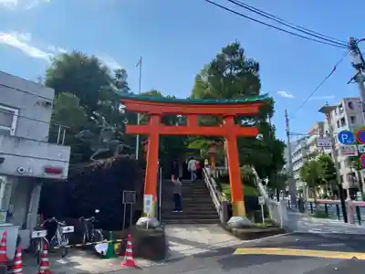 穴八幡宮の鳥居