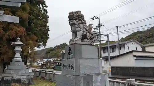 小村神社の狛犬