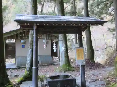 甲斐駒ヶ岳神社の手水舎