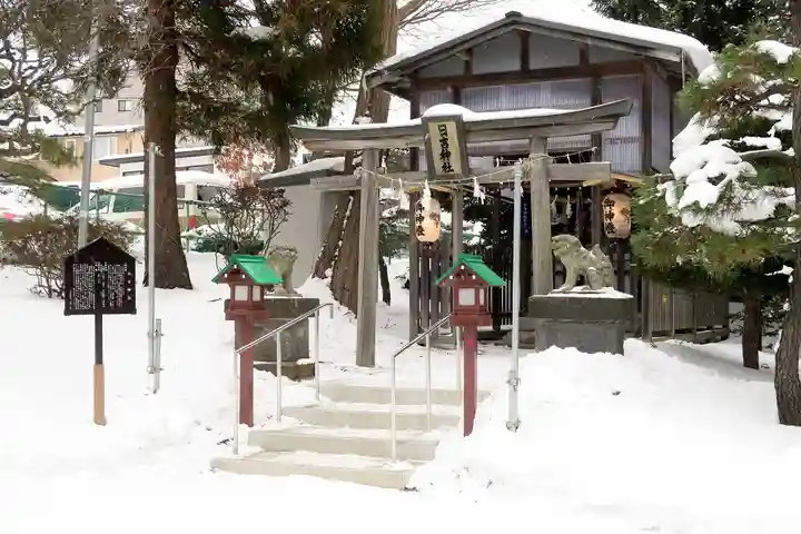 湯倉神社の末社・摂社