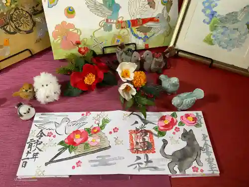 八幡神社の{uncategorized: "未分類", other: "その他", undefined: "問題あり", building: "その他建物", grave: "お墓", sacred_gate: "鳥居", guardian: "狛犬", statue: "像", buddha: "仏像", history: "歴史", nature: "自然", garden: "庭園", animal: "動物", pagoda: "塔", temizu: "手水舎", mountain_gate: "山門・神門", sanctuary: "本殿・本堂", subordinate: "末社・摂社", art: "芸術", scenery: "景色", jizo: "地蔵", ema: "絵馬", goshuin: "御朱印", omikuji: "おみくじ", items: "授与品その他", amulet: "お守り", goshuincho: "御朱印帳", eats: "食事", festival: "お祭り", votive_dance: "神楽", shichigosan: "七五三参", wedding: "結婚式", experience: "体験その他", initially: "初詣", around: "周辺", anti_infection: "感染症対策"}