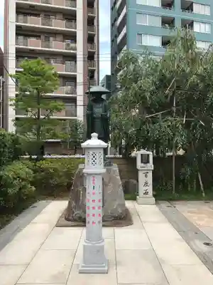 高野山東京別院の像