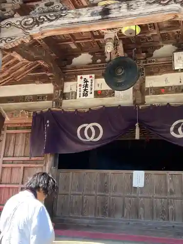 清滝寺の本殿