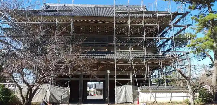 光明寺の山門・神門
