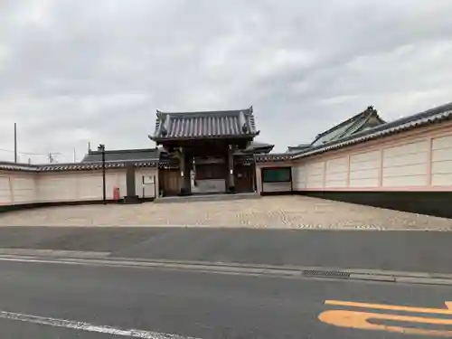 大念寺の山門