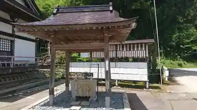 弁財天白龍王大権現の手水舎