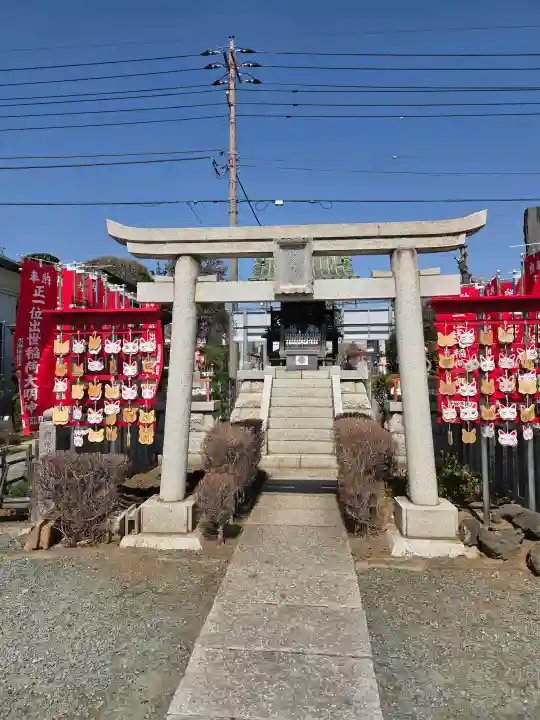 成田山川越別院の{uncategorized: "未分類", other: "その他", undefined: "問題あり", building: "その他建物", grave: "お墓", sacred_gate: "鳥居", guardian: "狛犬", statue: "像", buddha: "仏像", history: "歴史", nature: "自然", garden: "庭園", animal: "動物", pagoda: "塔", temizu: "手水舎", mountain_gate: "山門・神門", sanctuary: "本殿・本堂", subordinate: "末社・摂社", art: "芸術", scenery: "景色", jizo: "地蔵", ema: "絵馬", goshuin: "御朱印", omikuji: "おみくじ", items: "授与品その他", amulet: "お守り", goshuincho: "御朱印帳", eats: "食事", festival: "お祭り", votive_dance: "神楽", shichigosan: "七五三参", wedding: "結婚式", experience: "体験その他", initially: "初詣", around: "周辺", anti_infection: "感染症対策"}