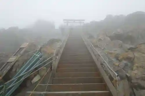 御嶽神社　頂上奥社の建物その他