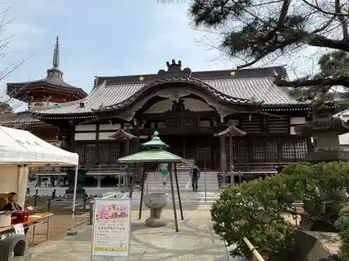 祐天寺の{uncategorized: "未分類", other: "その他", undefined: "問題あり", building: "その他建物", grave: "お墓", sacred_gate: "鳥居", guardian: "狛犬", statue: "像", buddha: "仏像", history: "歴史", nature: "自然", garden: "庭園", animal: "動物", pagoda: "塔", temizu: "手水舎", mountain_gate: "山門・神門", sanctuary: "本殿・本堂", subordinate: "末社・摂社", art: "芸術", scenery: "景色", jizo: "地蔵", ema: "絵馬", goshuin: "御朱印", omikuji: "おみくじ", items: "授与品その他", amulet: "お守り", goshuincho: "御朱印帳", eats: "食事", festival: "お祭り", votive_dance: "神楽", shichigosan: "七五三参", wedding: "結婚式", experience: "体験その他", initially: "初詣", around: "周辺", anti_infection: "感染症対策"}